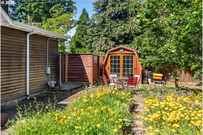 1714 B St, Hood River, OR 97031 - Photo 26