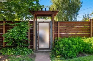 1714 B St, Hood River, OR 97031 - Photo 46