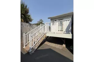 136 3rd Ave, Seaside, OR 97138 - Photo 10