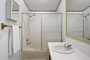 375 La Casa St, Eugene, OR 97402 - Photo 16