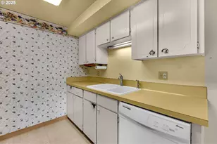 3704 NE 45th St, Vancouver, WA 98661 - Photo 16