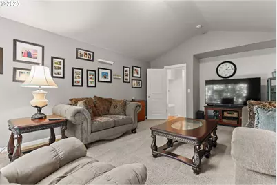 4925 E Masters Dr, Newberg, OR 97132 - Photo 24