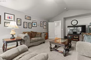 4925 E Masters Dr, Newberg, OR 97132 - Photo 24