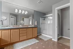 4925 E Masters Dr, Newberg, OR 97132 - Photo 28