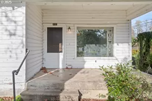 412 Gardner Ave, Drain, OR 97435 - Photo 4