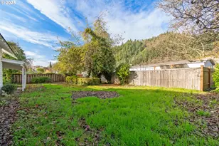 412 Gardner Ave, Drain, OR 97435 - Photo 32