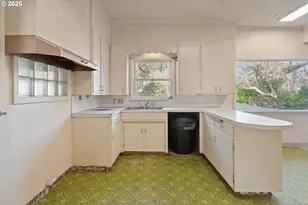 412 Gardner Ave, Drain, OR 97435 - Photo 12