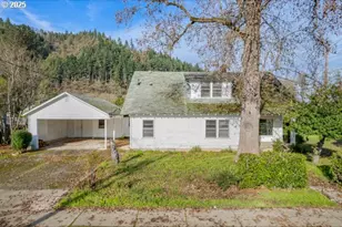 412 Gardner Ave, Drain, OR 97435 - Photo 1