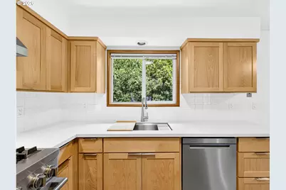 5605 SE Knight St, Portland, OR 97206 - Photo 8