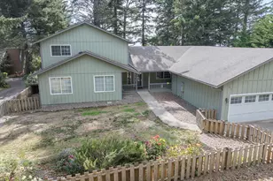 216 NE 56th St, Newport, OR 97365 - Photo 34