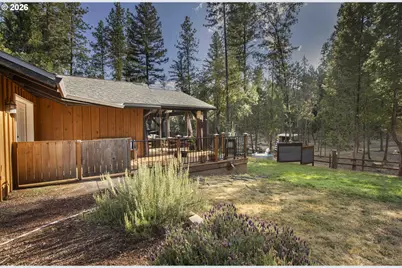 555 Ewe Creek Rd, Grants Pass, OR 97526 - Photo 34