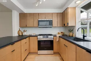 11990 SW Corby Dr, Portland, OR 97225 - Photo 10