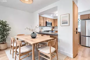 11990 SW Corby Dr, Portland, OR 97225 - Photo 6