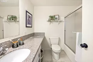 11318 SE Brookside Dr, Portland, OR 97266 - Photo 20