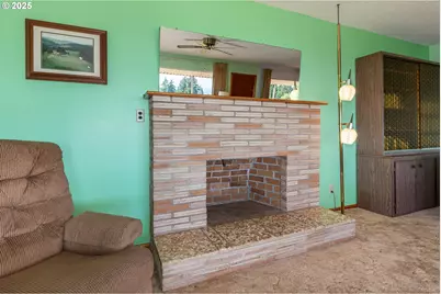 55496 Pioneer Rd, Scappoose, OR 97056 - Photo 6