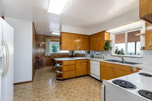 55496 Pioneer Rd, Scappoose, OR 97056 - Photo 10