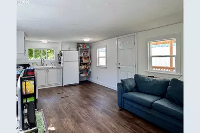 5170 Grand Ave #31, Florence, OR 97439 - Photo 4