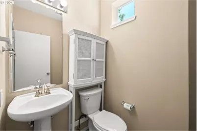 621 SW Dillan Dr, Beaverton, OR 97006 - Photo 10