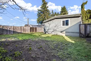 708 51st St, Springfield, OR 97478 - Photo 30