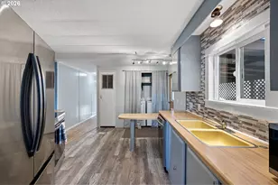 708 51st St, Springfield, OR 97478 - Photo 12