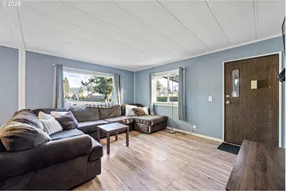 708 51st St, Springfield, OR 97478 - Photo 6