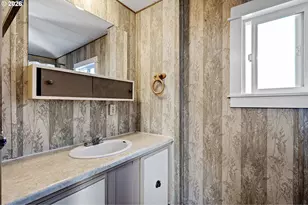 708 51st St, Springfield, OR 97478 - Photo 26