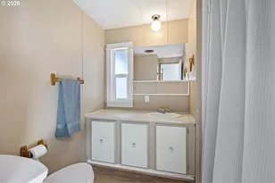 708 51st St, Springfield, OR 97478 - Photo 20