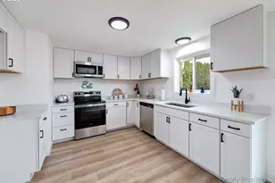 925 N Pershing St, Mount Angel, OR 97362 - Photo 6