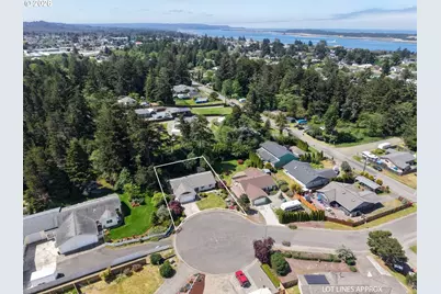 1077 Pirates Ct, Coos Bay, OR 97420 - Photo 42