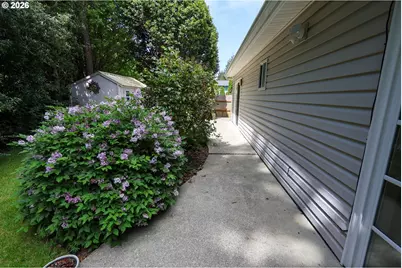 1077 Pirates Ct, Coos Bay, OR 97420 - Photo 12