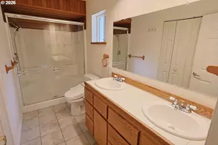 1077 Pirates Ct, Coos Bay, OR 97420 - Photo 36