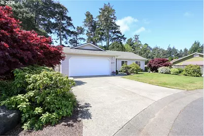 1077 Pirates Ct, Coos Bay, OR 97420 - Photo 4