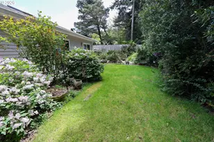 1077 Pirates Ct, Coos Bay, OR 97420 - Photo 16