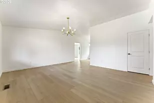 211 NW 103rd St, Vancouver, WA 98685 - Photo 4