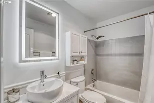 4000 Carman Dr, Lake Oswego, OR 97035 - Photo 14