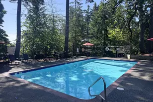 4000 Carman Dr, Lake Oswego, OR 97035 - Photo 22