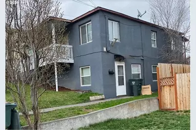 418 NW 9th St, Pendleton, OR 97801 - Photo 2