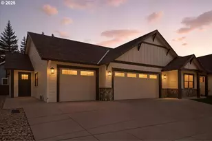 2405 NW 68th ST, Vancouver, WA 98665 - Photo 2