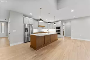 2405 NW 68th ST, Vancouver, WA 98665 - Photo 12