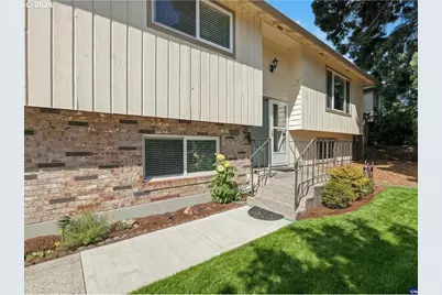 5676 SE Hillwood Cir, Milwaukie, OR 97267 - Photo 4