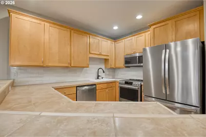 9530 SW Lodestone Dr, Beaverton, OR 97007 - Photo 4