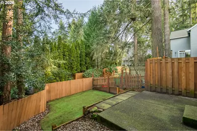 9530 SW Lodestone Dr, Beaverton, OR 97007 - Photo 18