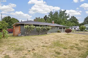 3210 SE Sherrett St, Milwaukie, OR 97222 - Photo 2