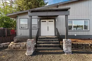 2130 Southwest Blvd, Coos Bay, OR 97420 - Photo 2