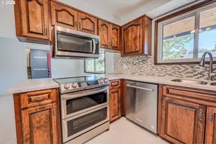 20775 SW Vienna Dr, Beaverton, OR 97078 - Photo 6