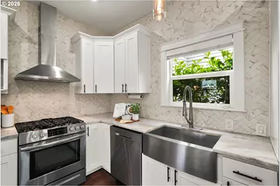 3336 SE Washington St, Portland, OR 97214 - Photo 10