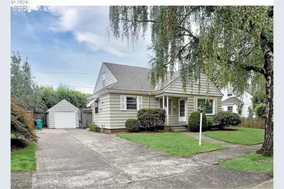 7067 N University Ave, Portland, OR 97203 - Photo 1