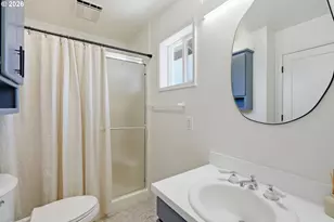 534 Tomahawk Dr, Portland, OR 97217 - Photo 38
