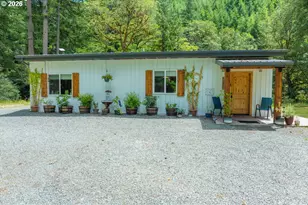 20736 Hwy 42, Myrtle Point, OR 97458 - Photo 4