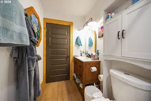 20736 Hwy 42, Myrtle Point, OR 97458 - Photo 24